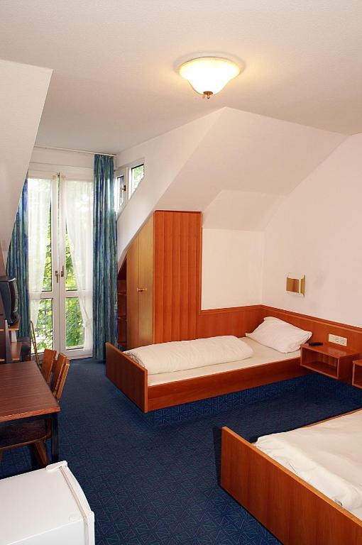 Hotel Fraenkischer Gasthof Lutz Giebelstadt Habitación foto